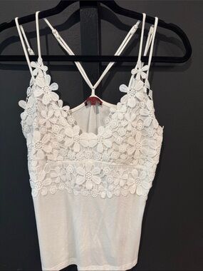 BKE White Floral Crochet Lace Cami Tank